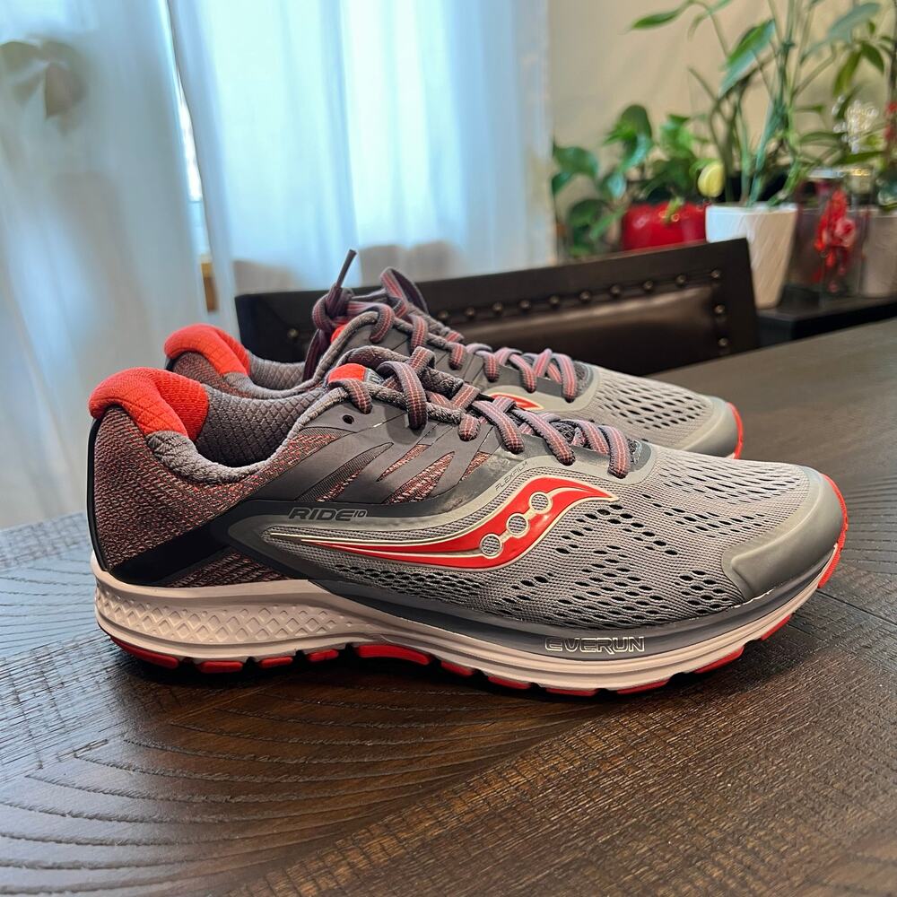 Saucony Women's Ride 10 size 8 women